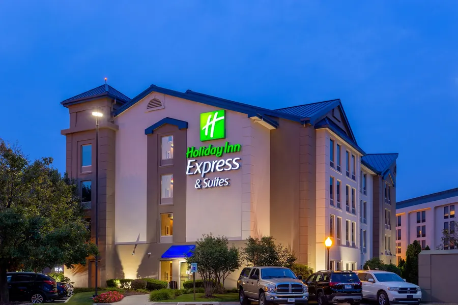 Holiday Inn Express Hotel & Suites Chicago-Midway Airport by IHG hotel detail image 2