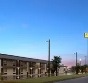 Super 8 by Wyndham Perry National Fairground Area I-75 hotel detail image 4