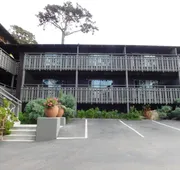 Olympia Lodge hotel detail image 3