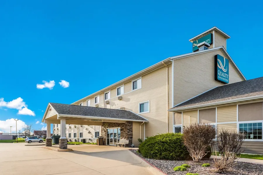 Quality Inn & Suites Eldridge Davenport North hotel detail image 6