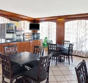 Days Inn by Wyndham Elk Grove Village Chicago hotel detail image 4