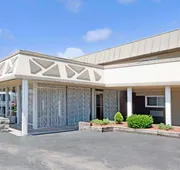 Days Inn by Wyndham Elk Grove Village Chicago hotel detail image 7
