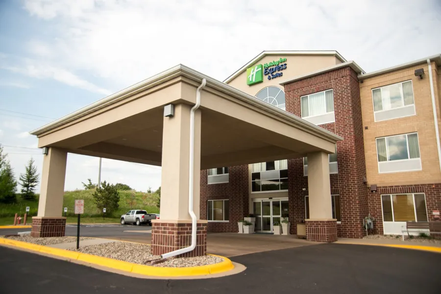 Holiday Inn Express Hotel & Suites Chanhassen by IHG hotel detail image 2