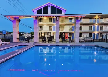 Park Inn by Radisson Pigeon Forge South hotel thumbnail 4