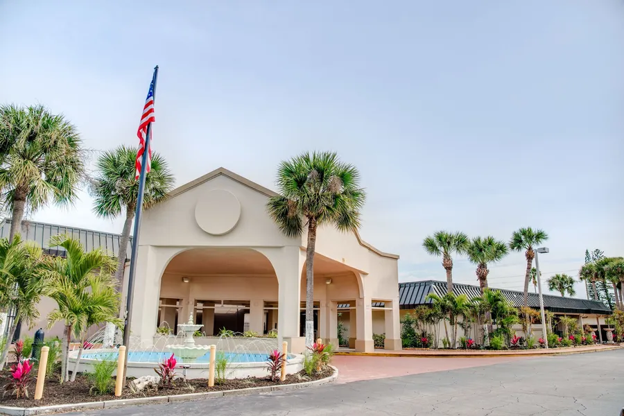 Days Inn by Wyndham St. Petersburg / Tampa Bay Area hotel detail image 2