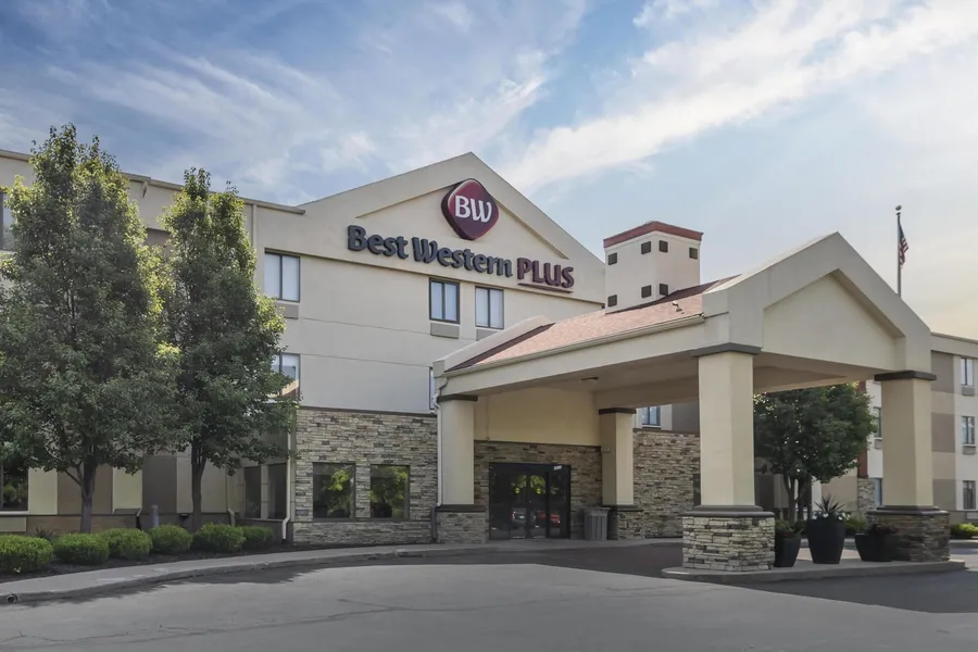 Best Western Plus Lee's Summit Hotel & Suites hotel detail image 2