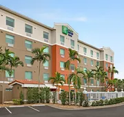 Holiday Inn Express & Suites Pembroke Pines-Sheridan St by IHG hotel detail image 4