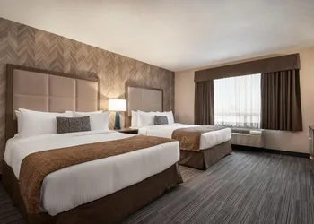 Canalta Airdrie hotel thumbnail 7