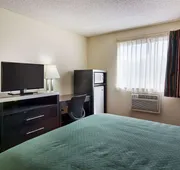 Quality Inn Chesapeake - Greenbrier hotel detail image 7