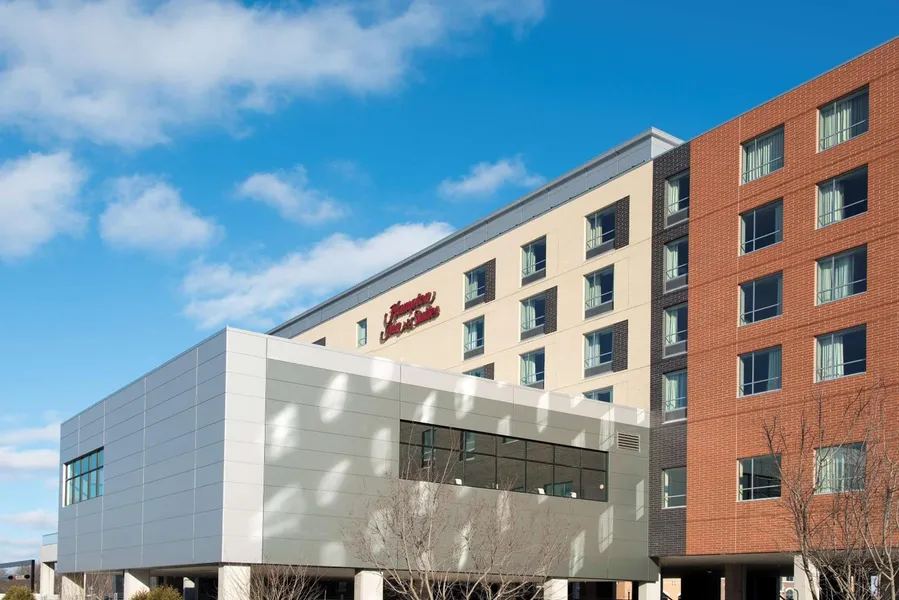 Hampton Inn & Suites Grand Rapids Downtown hotel detail image 2