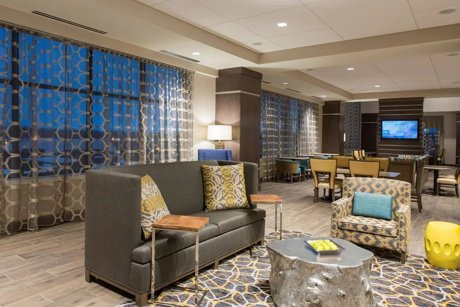 Hampton Inn & Suites Grand Rapids Downtown hotel detail image 6