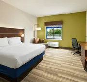 Holiday Inn Express Hotel & Suites Panama City-Tyndall by IHG hotel detail image 3