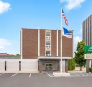 Wingate by Wyndham Sheboygan hotel detail image 3