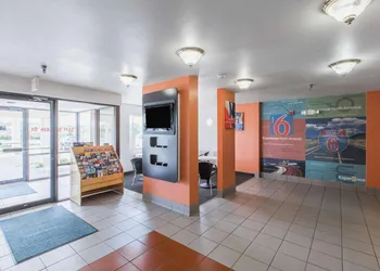Motel 6 Omaha NE - Central hotel thumbnail 4