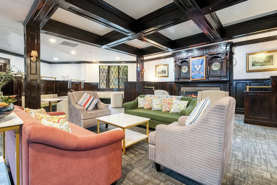 English Inn of Charlottesville hotel detail image 6