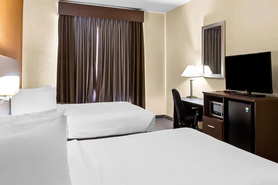 Best Western St. Louis Airport North Hotel & Suites hotel detail image 2