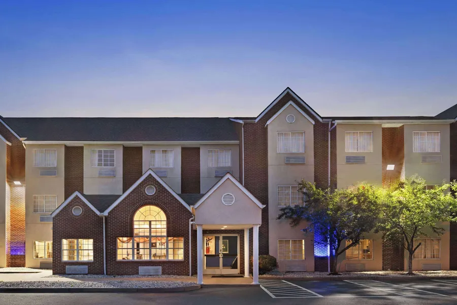Microtel Inn & Suites by Wyndham Florence/Cincinnati Airport hotel detail image 2