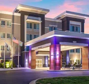 La Quinta Inn & Suites by Wyndham Springfield IL hotel detail image 3