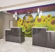 La Quinta Inn & Suites by Wyndham Springfield IL hotel detail image 4