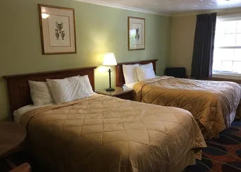colony motel Jamestown hotel thumbnail 5