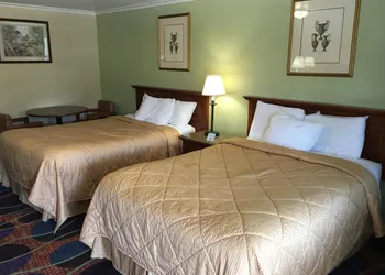 colony motel Jamestown hotel thumbnail 6