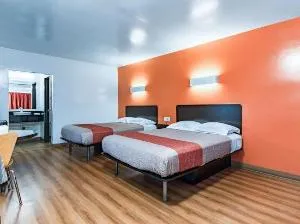 Motel 6 National City CA hotel thumbnail 4