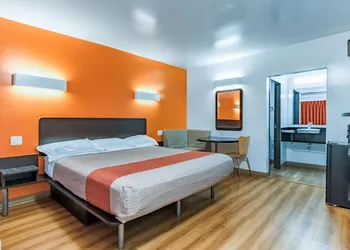 Motel 6 National City CA hotel thumbnail 7