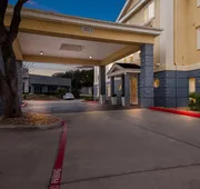 Quality Inn & Suites San Antonio Airport - Stone Oak hotel detail image 4