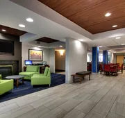 Holiday Inn Express & Suites - Interstate 380 at 33rd Avenue by IHG hotel detail image 3