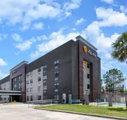 La Quinta Inn & Suites by Wyndham Houston NW Brookhollow hotel detail image 3