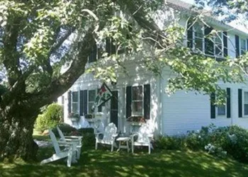 Long Dell Inn hotel thumbnail 6