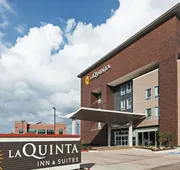 La Quinta Inn & Suites by Wyndham College Station South hotel detail image 3