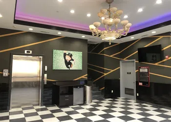 Airport Plaza Hotel JFK Airport hotel thumbnail 3