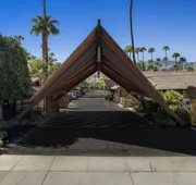 Caliente Tropics Hotel hotel detail image 3
