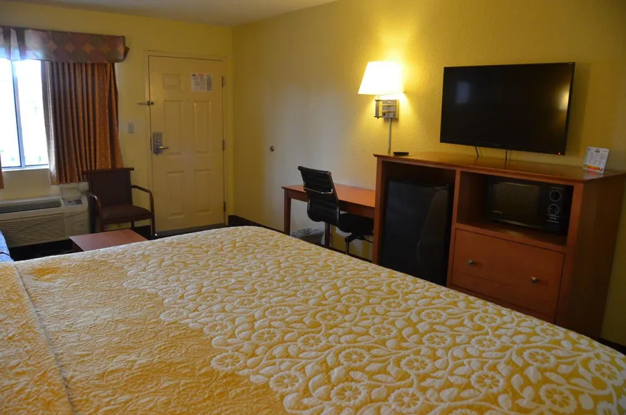 Days Inn by Wyndham Nashville Airport hotel detail image 2