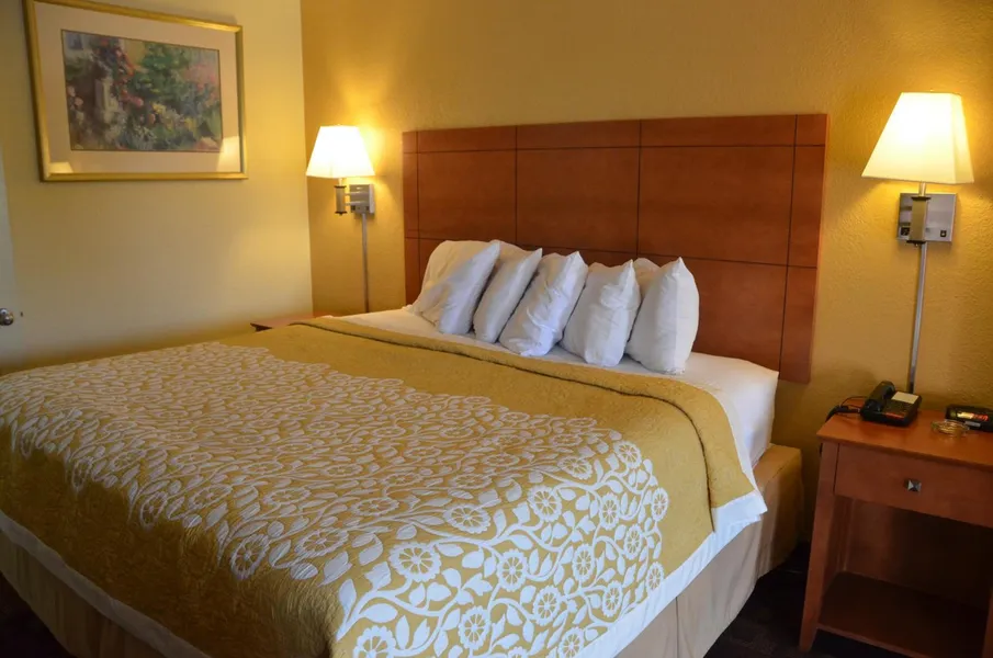 Days Inn by Wyndham Nashville Airport hotel detail image 6