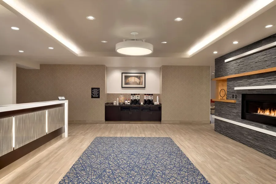 Hampton Inn & Suites Rosemont Chicago O'Hare hotel detail image 6