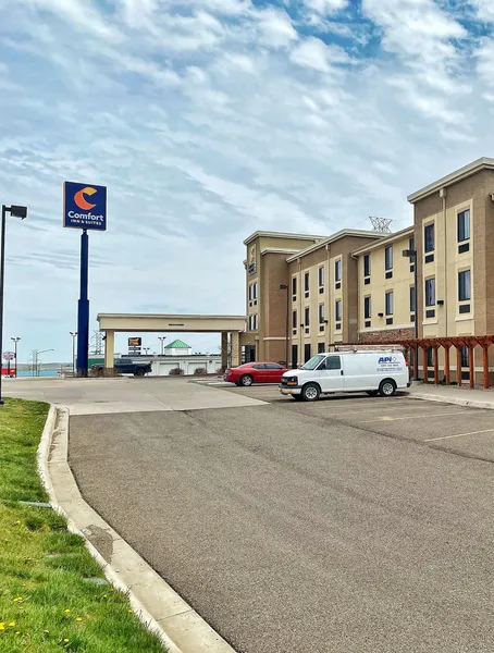 Comfort Inn & Suites hotel detail image 2