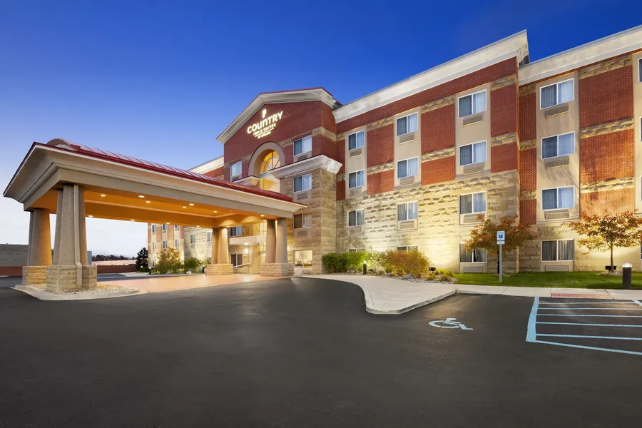 Country Inn & Suites by Radisson, Dearborn, MI hotel detail image 2