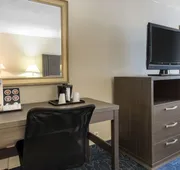 Econo Lodge Orlando Airport hotel detail image 5