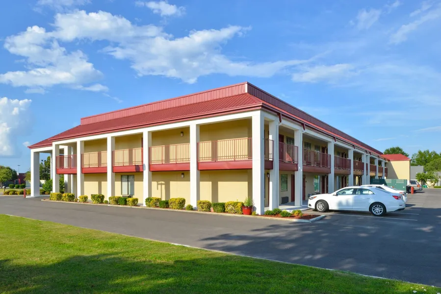 Americas Best Value Inn Tupelo Barnes Crossing hotel detail image 2