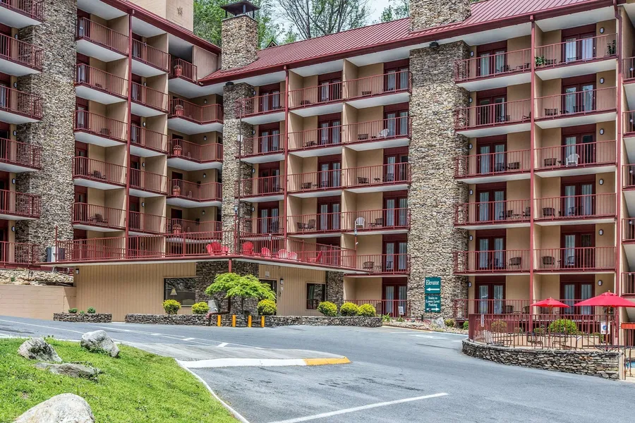 Quality Inn & Suites Gatlinburg North hotel detail image 2