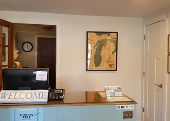 Snug Harbor Inn hotel thumbnail 5