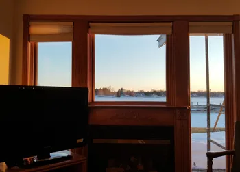 Snug Harbor Inn hotel thumbnail 7
