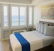 Georgian Inn Beach Club hotel detail image 4