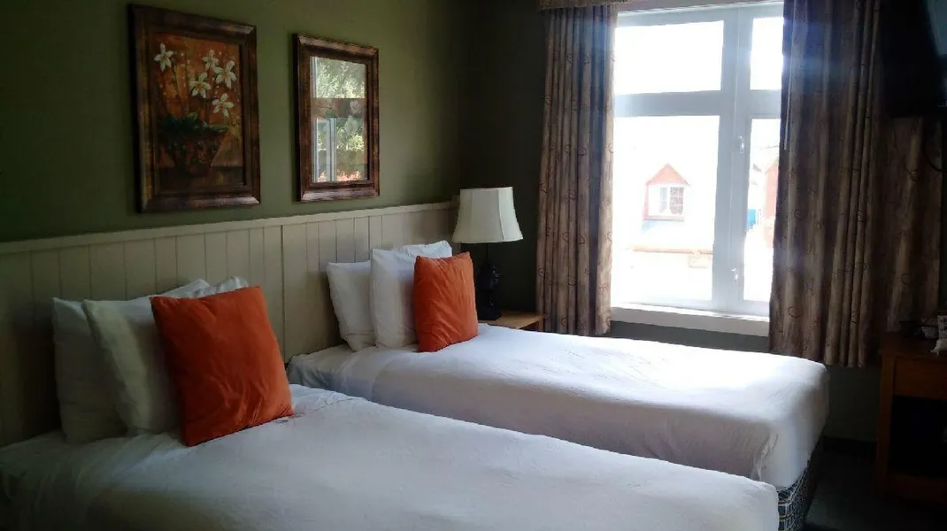 Windtower Lodge and Suites hotel detail image 6