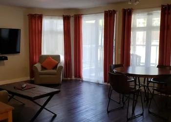 Windtower Lodge and Suites hotel thumbnail 8