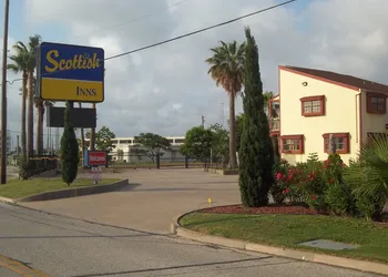 Scottish Inns Galveston hotel thumbnail 2