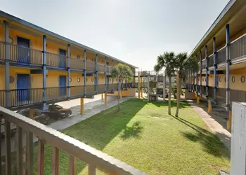 Scottish Inns Galveston hotel thumbnail 8