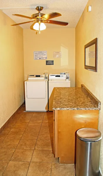 Best Western Plus Universal Inn hotel detail image 6